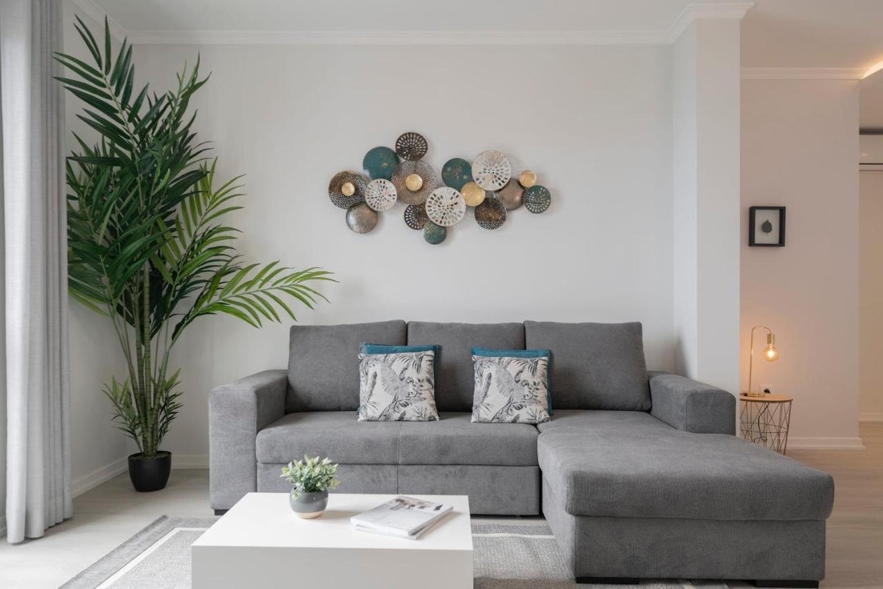 Intelsol Calheta Apartments By An Island Apart Extérieur photo
